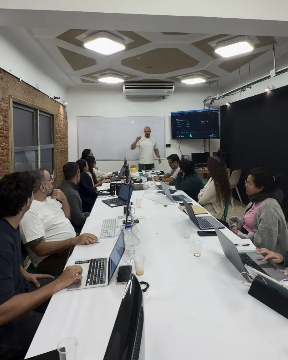 Rubén teaching an in-person workshop (photo 1 of 5)